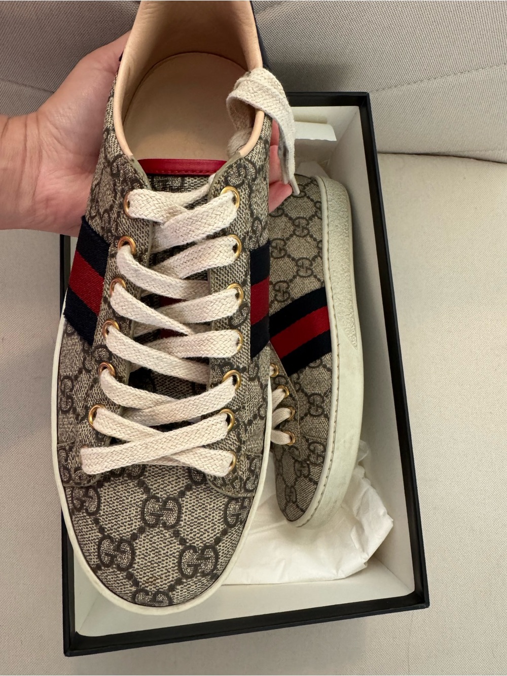 Gucci GG Supreme Sneakers - Picture 2 of 9